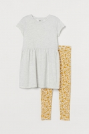 2-piece jersey set £7.00