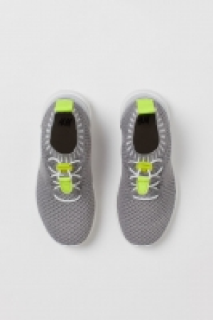 Fully-fashioned trainers £7.00