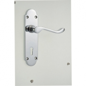 Wickes Vancouver Victorian Shaped Locking Door Handle - Chro £14.00