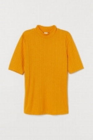 Ribbed top £3.00