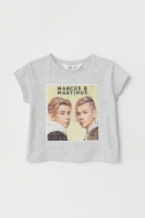 T-shirt with a motif £4.00