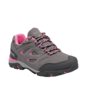 Holcombe Low Walking Shoes £24.00