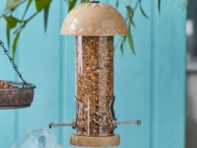 Oakdale Ceramic Bird Feeder £3.99