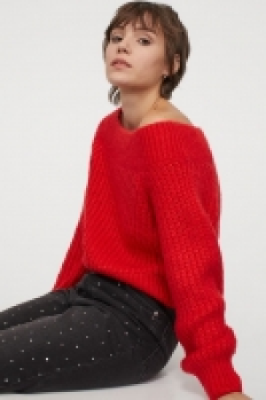 Off-the-shoulder jumper £9.00