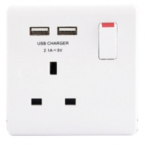 Wickes Slimline Single Switched Socket with 2 x USB Ports -