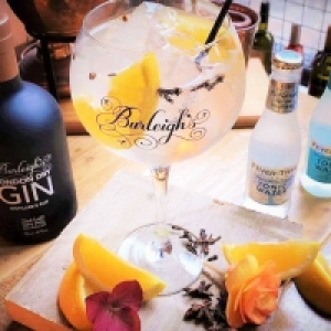 Gin Masterclass Gift Experience for Two at 45 Gin School - L &pound;120.00