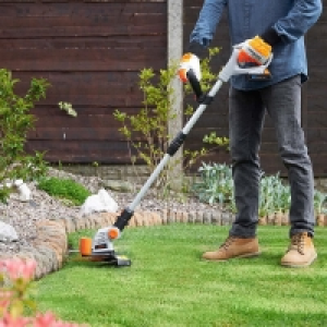 HomeBargains  VonHaus Cordless Grass Trimmer