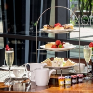 Buyagift Afternoon Tea Gift Experience with Bottomless Bubbles for Tw