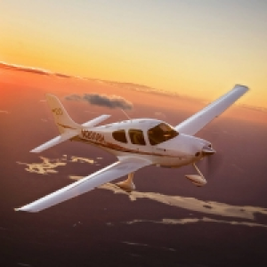 Buyagift 30 Minute Introductory Flying Lesson Gift Experience - Over