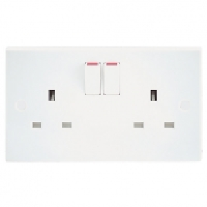 Wickes  BG Twin Double Pole Switched Power Socket - 13A White