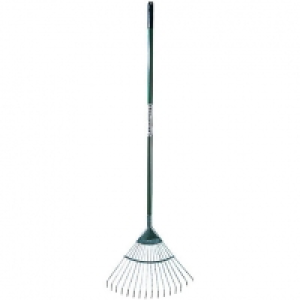 Wickes Carbon Steel Garden Lawn Rake - 1625mm £8.25