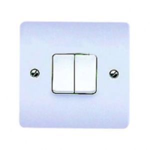 Wickes  MK K4872PPK 10A Light Switch 2 Gang 2 Way