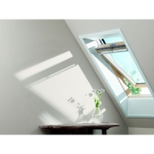 VELUX GGL CK02 3050 Centre Pivot Window Pine 780x550mm