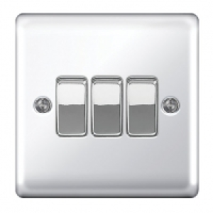 Wickes 10A 3 Gang 2 Way Switch Polished Chrome Raised Plate