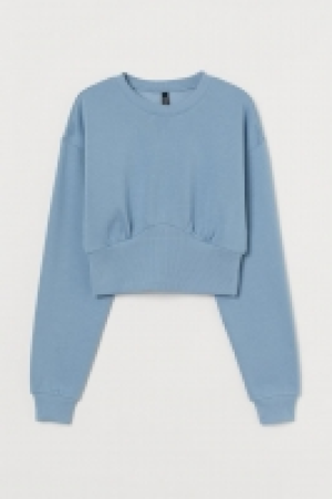 Cropped sweatshirt £5.00