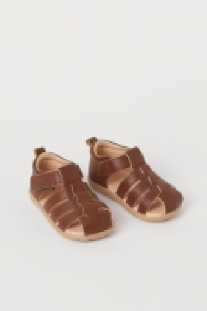 Sandals £6.00
