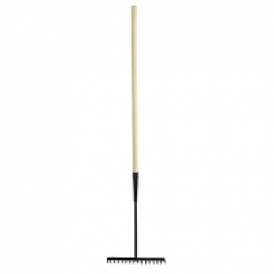 Wickes Contractors Steel Garden Rake - 1645mm £24.75