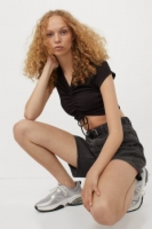 Cropped top £3.00