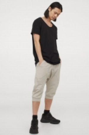Low-crotch sweatshirt shorts £8.00