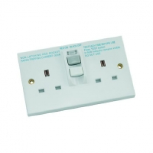 Wickes 13 Amp Twin RCD Socket - White