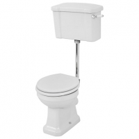 Wickes  Wickes Oxford Traditional Low Level Toilet Pan, Cistern & Wh