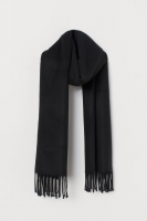HM  Fringed scarf
