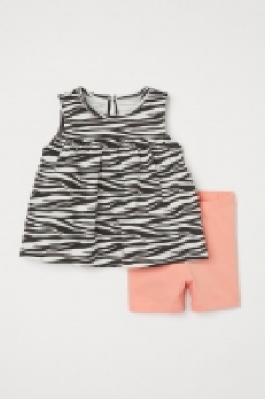 2-piece printed set £5.00