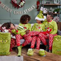 HomeBargains  Dr. Seuss: Merry Grinchmas Pyjamas - Ladies