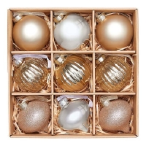 100% Glass House Beautiful Gold Glass Christmas Tree Baubles - 9 Pack