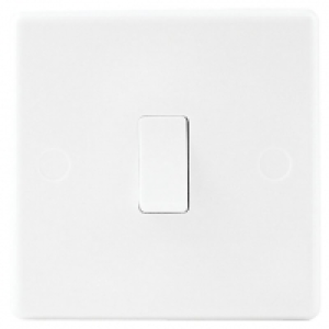 Wickes 10A Light Switch 1 Gang 2 Way White Slimline £1.25