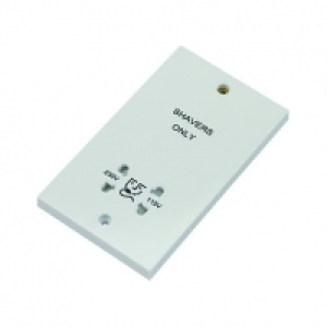 Wickes Twin Dual Voltage Shaver Socket - White £13.00