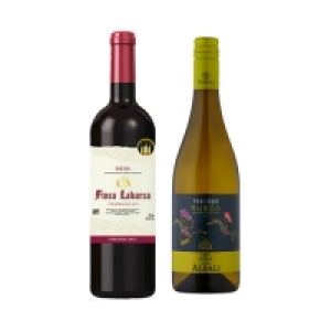 SuperValu  Finca Labarca Crianza & Vina De Albali Verdejo