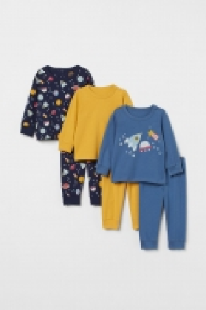 3-pack pyjamas £12.00