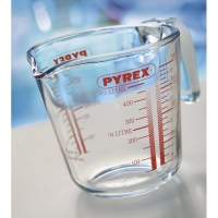 QDStores  Pyrex 1 Pint Measuring Jug