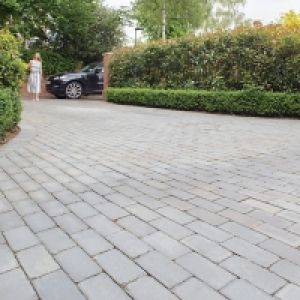 Wickes  Marshalls Fairstone Natural Sawn Set Driveway Block Paving -