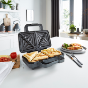 Swan: Carlton Sandwich Toaster - Rose Gold &pound;14.99