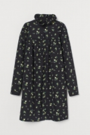 HM  Frill-collared dress