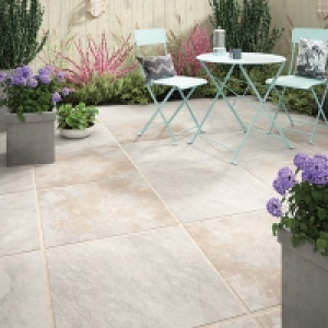 Wickes  Quartz White Matt Glazed Outdoor Porcelain Tile 600 x 600 x 