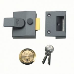 Wickes  Yale P-85-DMG-PB-40 85 Deadlocking Nightlatch - Grey & Brass