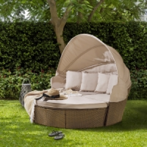 The Outdoor Living Collection: Venice Round Outdoor Day Bed  £399.99