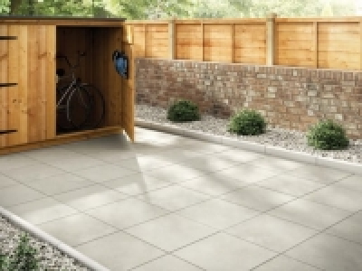 Marshalls Richmond Smooth Natural Paving Slab 450 x 450 x 32