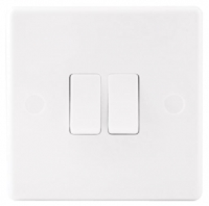 Wickes 10A Light Switch 2 Gang 2 Way White Slimline
