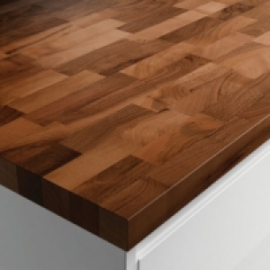 Wickes Solid Wood Worktop - Walnut 600 x 40mm x 3m
