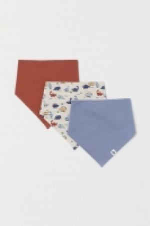 3-pack triangular scarves £5.00