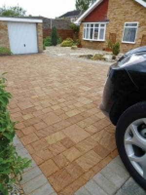 Wickes  Marshalls Drivesett Natrale Textured Driveway Block Paving -