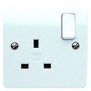 Wickes  MK 13 Amp Switched Single Plug Socket - White
