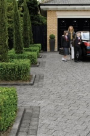 Wickes  Marshalls Drivesett Textured Kerb Stone - Pennant Grey 120 x