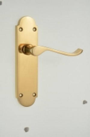 Wickes Prague Victorian Shaped Latch Door Handle - Polished