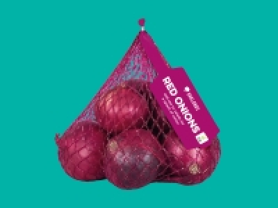 Oaklands Red Onions £0.55