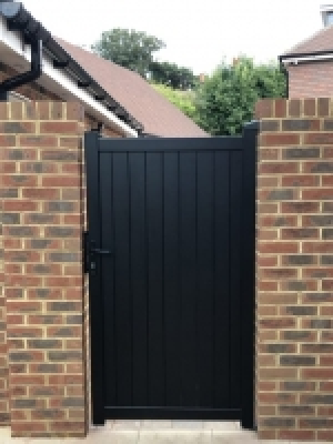 Wickes  Readymade Black Aluminium Vertical Pedestrian Gate - 900 x 1